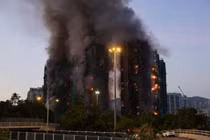 Vụ hỏa hoạn kinh hoàng ở Taipo, Hong Kong. Ảnh: Reuters.