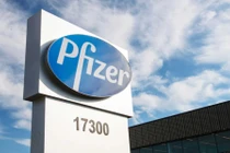 Pfizer cho hay sẽ sớm xin cấp phép cho loại thuốc viên điều trị COVID-19 mà họ phát triển (Ảnh: AP)