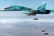 Chiến đấu cơ Su-34 trong một nhiệm vụ ném bom. Ảnh: MW.