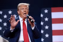 Ứng cử viên Tổng thống của đảng Cộng hòa, cựu Tổng thống Mỹ Donald Trump, trong một bài phát biểu ngày 4/10 (Ảnh: Getty)