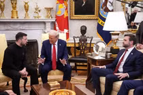 Tổng thống Ukraine Volodymyr Zelensky, Tổng thống Mỹ Donald Trump và Phó Tổng thống Mỹ J.D. Vance bên trong Phòng Bầu dục hôm 28/2. Ảnh: Vanity Fair.