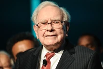 Giám đốc điều hành Berkshire Hathaway, tỷ phú Warren Buffett, cho biết thuế quan sẽ trở thành "thuế đánh vào hàng hóa" theo thời gian. Ảnh: Getty.