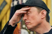 Ông Musk đã mất cả thảy 583 vệ tinh do bị rơi tính đến năm 2024. Ảnh: Reuters.