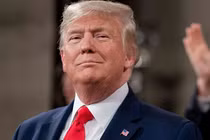 Tổng thống Mỹ Donald Trump yêu cầu Ukraine đổi khoáng sản lấy viện trợ quân sự. Ảnh: Getty.