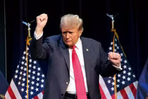 Tổng thống đắc cử Mỹ Donald Trump đã hành động với tốc độ nhanh chóng để sắp xếp lại chính quyền của mình (Ảnh: WSJ)