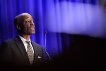 Thống đốc Fed Philip Jefferson (Ảnh: Getty)