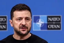 Tổng thống Ukraine Volodymyr Zelensky tham dự cuộc họp báo tại trụ sở NATO ở Brussels, Bỉ ngày 17/10 (Ảnh: Reuters)
