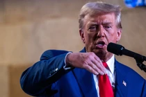 Cựu Tổng thống Mỹ Donald Trump phát biểu tại Câu lạc bộ Kinh tế New York (Ảnh: Getty)