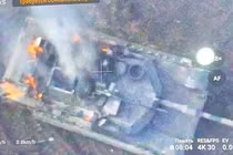 Một chiếc xe tăng Abrams của Ukraine bị phá hủy gần Avdiivka. Ảnh: MW.