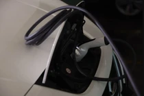 Một số ban quản lý tòa nhà đã khuyến cáo chủ sở hữu xe điện Hàn Quốc nên thận trọng khi sạc ô tô (Ảnh: SCMP)