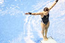 Sofiya Lyskun tại Giải vô địch thể thao dưới nước thế giới 2024. Ảnh: Getty.