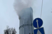 Một tòa nhà chung cư cao tầng ở thành phố Kazan của Nga sau khi bị máy bay không người lái của Ukraine tấn công vào ngày 21/12. Ảnh: Sputnik.