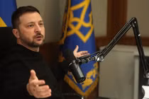 Tổng thống Ukraine Volodymyr Zelensky trong buổi phỏng vấn. Ảnh: RT.