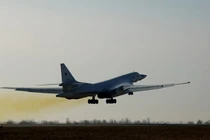 Máy bay ném bom tầm xa Tu-160 của Nga. Ảnh: Sputnik.