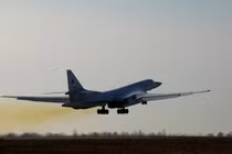 Máy bay ném bom tầm xa Tu-160 của Nga. Ảnh: Sputnik.