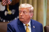 Tổng thống Mỹ Donald Trump trong cuộc họp nội các tại Nhà Trắng ở Washington, DC, Mỹ ngày 8/7. Ảnh: Bloomberg.