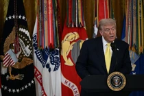 Tổng thống Mỹ Donald Trump phát biểu tại Phòng phía Đông của Nhà Trắng ở Washington, DC, vào ngày 7/8. Ảnh: AFP.