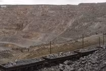 Một mỏ đất hiếm ở khu tự trị Nội Mông của Trung Quốc (Ảnh: Kyodo)