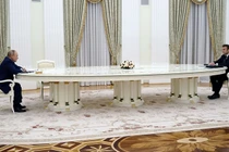 Tổng thống Nga Vladimir Putin và Tổng thống Pháp Emmanuel Macron đã có cuộc điện đàm đầu tiên sau 3 năm. Ảnh: Sputnik.