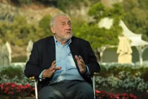 Nhà kinh tế học đoạt giải Nobel Joseph Stiglitz (Ảnh: CNBC)