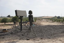 Drone Guard ban đầu được chế tạo dựa trên công nghệ điện tử/quang học hiện hữu nhưng đã được nhà sản xuất nâng cấp (Ảnh: Defense News)