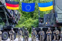 Binh sĩ Đức và Ukraine tại một khu huấn luyện quân sự ở Tây Pomerania (Ảnh: Getty)