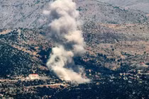 Biên giới giữa Israel và Lebanon đã chứng kiến ​​các cuộc đọ súng hàng ngày giữa các lực lượng Israel và Hezbollah do Iran hậu thuẫn (Ảnh: AFP)