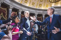 Dự luật về trần nợ đã được Quốc hội Mỹ thông qua và chuyển tới Tổng thống Mỹ Joe Biden để ký duyệt (Ảnh: EPA)