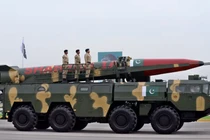 Một cuộc duyệt binh ở thủ đô Islamabad của Pakistan hồi đầu năm nay. Ảnh: WSJ.