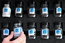 Phần lớn đất hiếm của châu Âu được nhập khẩu từ Trung Quốc. Ảnh: AFP.