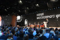 Ngoại trưởng Nga Sergey Lavrov phát biểu tại hội nghị chuyên đề quốc tế Phát minh Tương lai tại Moscow, ngày 4/11 (Ảnh: Sputnik)