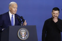 Tổng thống Mỹ Joe Biden và Tổng thống Ukraine Volodymyr Zelensky tham gia lễ khởi động Hiệp ước Ukraine tại Hội nghị thượng đỉnh NATO 2024 vào ngày 11/7 (Ảnh: Getty)