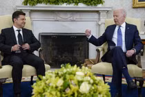 Tổng thống Ukraine Volodymyr Zelensky và Tổng thoogns Mỹ Joe Biden tại Phòng Bầu dục ngày 1/9/2021 (Ảnh: AP)