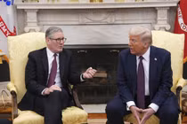 Tổng thống Mỹ Donald Trump gặp Thủ tướng Anh Keir Starmer ngày 27/2. Ảnh: GEtty.