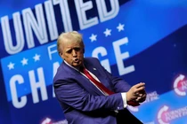 Ông Donald Trump tham dự một sự kiện tranh cử do nhóm bảo thủ Turning Point Action tài trợ tại Las Vegas, Nevada, Mỹ ngày 24/10 (Ảnh: Reuters)