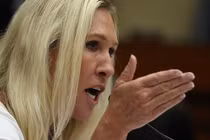 Dân biểu Marjorie Taylor Greene trong một phiên điều trần tại Hạ viện (Ảnh: Getty)