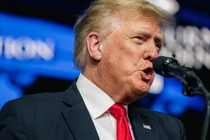 Donald Trump chỉ trích chính quyền Joe Biden vì tiến trình rút quân "ô nhục" khỏi Afghanistan (Ảnh: Yahoo News)