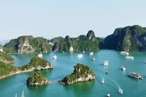 Hình ảnh Vịnh Hạ Long được truyền thông Trung Quốc đăng tải trong một bài viết quảng bá về du lịch Việt Nam. Ảnh: CGTN.