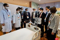 Thứ trưởng Bộ Y tế Nguyễn Trường Sơn kiểm tra hoạt động y tế phục vụ Đại hội Đảng