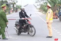 Hải Phòng triển khai các chốt chặn đảm ngừng tiếp nhận tất cả các công dân và hàng hóa từ tỉnh Hải Dương về Hải Phòng.