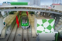 Phần đầu của đoàn tàu Cát Linh - Hà Đông đầu tiên tại điểm ga La Khê. Ảnh: Bộ GTVT.