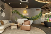 Một ‘phiên bản’ khác của Louis Holdings 