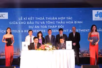 Lễ ký kết dự án Risemount Apartment Đà Nẵng giữa Hòa Bình và Chủ đầu tư Công ty Cổ phần PAVNC (Nguồn: HBC) 