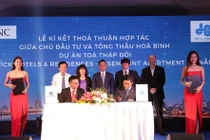 Lễ ký kết dự án Risemount Apartment Đà Nẵng giữa Hòa Bình và Chủ đầu tư Công ty Cổ phần PAVNC (Nguồn: HBC) 