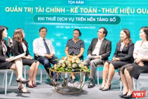 Các diễn giả trao đổi tại tọa đàm.