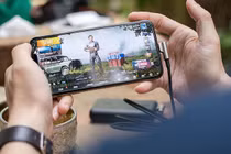 Tổng doanh thu của game không phép ước tính khoảng gần 5.000 tỉ đồng/năm.