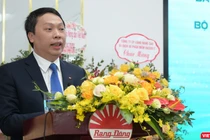 Thứ trưởng Nguyễn Huy Dũng kỳ vọng Rạng Đông sẽ sớm trở thành một mô hình đầu tiên, điển hình về nhà máy thực - số trong sản xuất công nghiệp của Việt Nam.