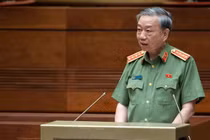 Bộ trưởng Bộ Công an Tô Lâm trao đổi về dự kiến điều chỉnh một số trường thông tin trên thẻ căn cước.