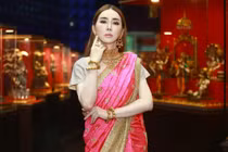 Mua lại Miss Universe, nữ tỉ phú chuyển giới Thái Lan Anne Jakrajutatip giàu cỡ nào?
