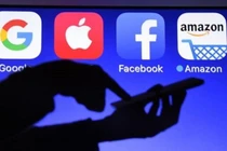 Các "ông lớn" công nghệ đang buộc người dùng phải "chọn phe" (Ảnh: CNBC)